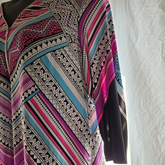 Tribal Tunic - Picture 5 of 10